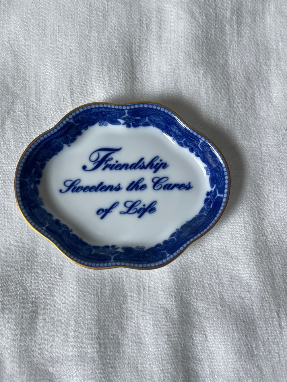 Mottahedeh White Porcelain Scalloped Trinket Dish with Blue Mark